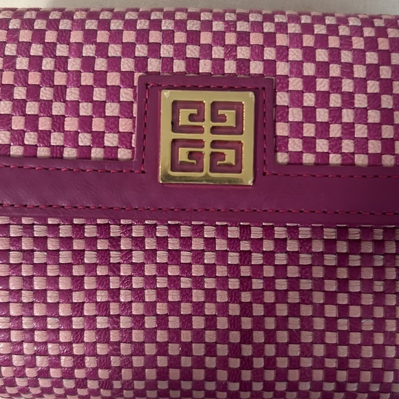 💕STUNNING Givenchy Pink Leather Compact Wallet 💕 - Picture 4 of 10